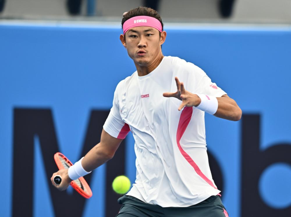 莱万：我经常带伤上场，肋骨骨折也硬撑；不着急决定未来